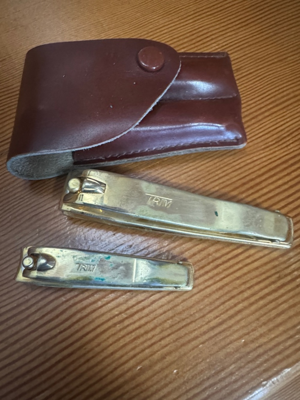 VTG Bassett USA Trim nail & toe clipper set in Brown Top Grain Cowhide Case